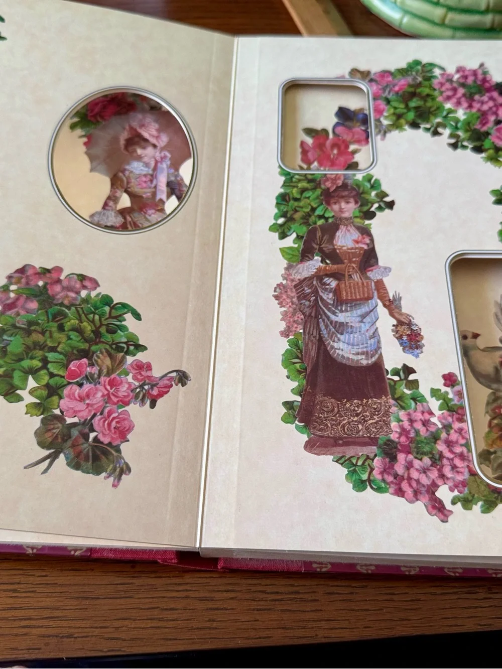 NEW Victoriana Photograph Album Brand New Heavy Duty Beautiful Colorful Pages